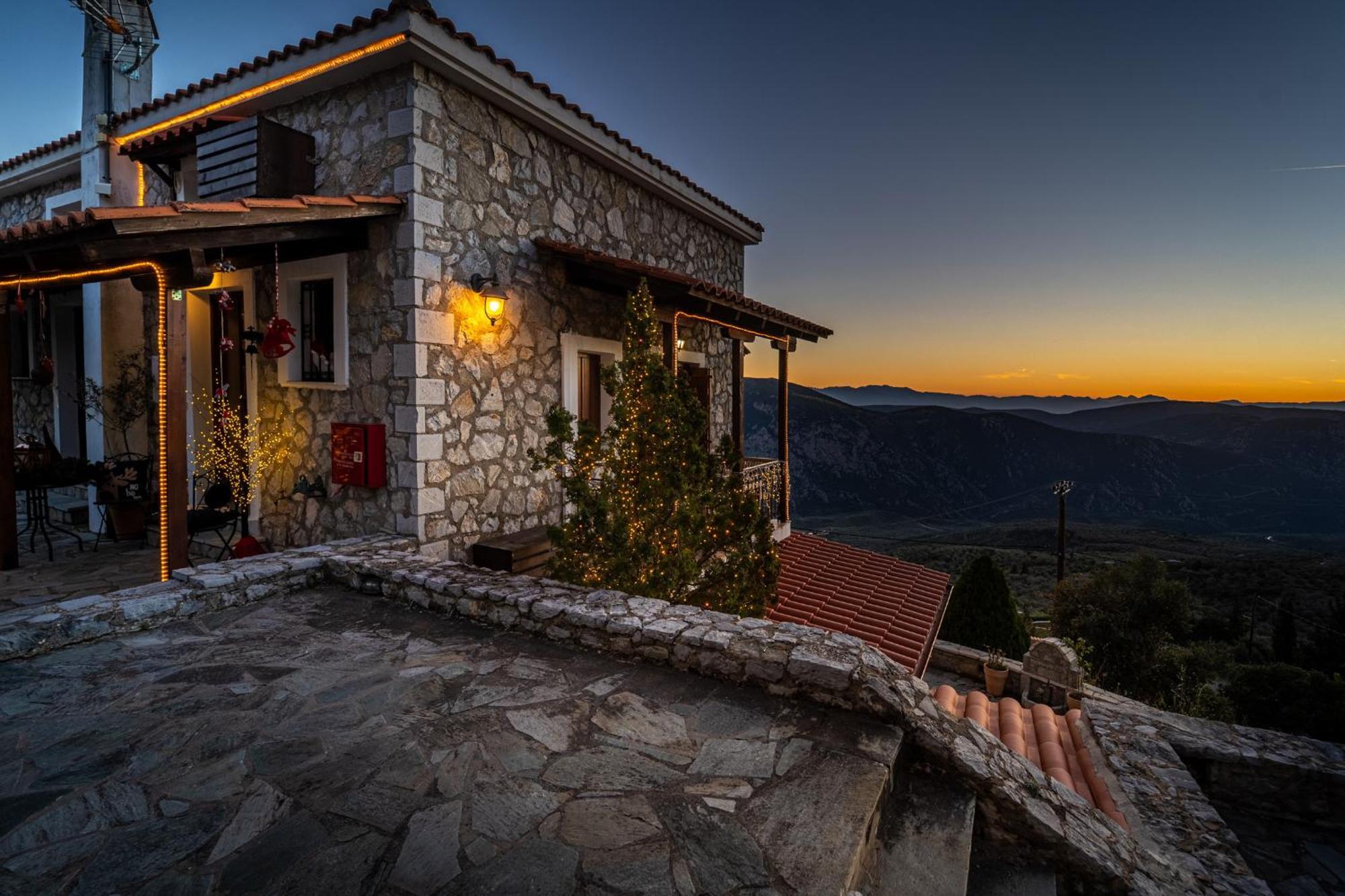 Rock Dandy Deluxe Chalet In Arachova - Delphi, Sauna, Prv Parking, Amazing View Exterior foto